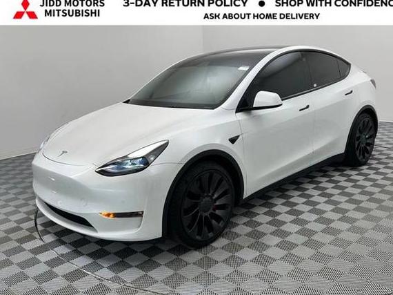 TESLA MODEL Y 2021 5YJYGDEF8MF303411 image